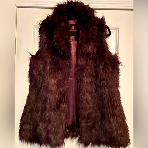 Adrienne Landau Jackets & Blazers - Adrienne Landau Faux Fur Long Vest, size Large